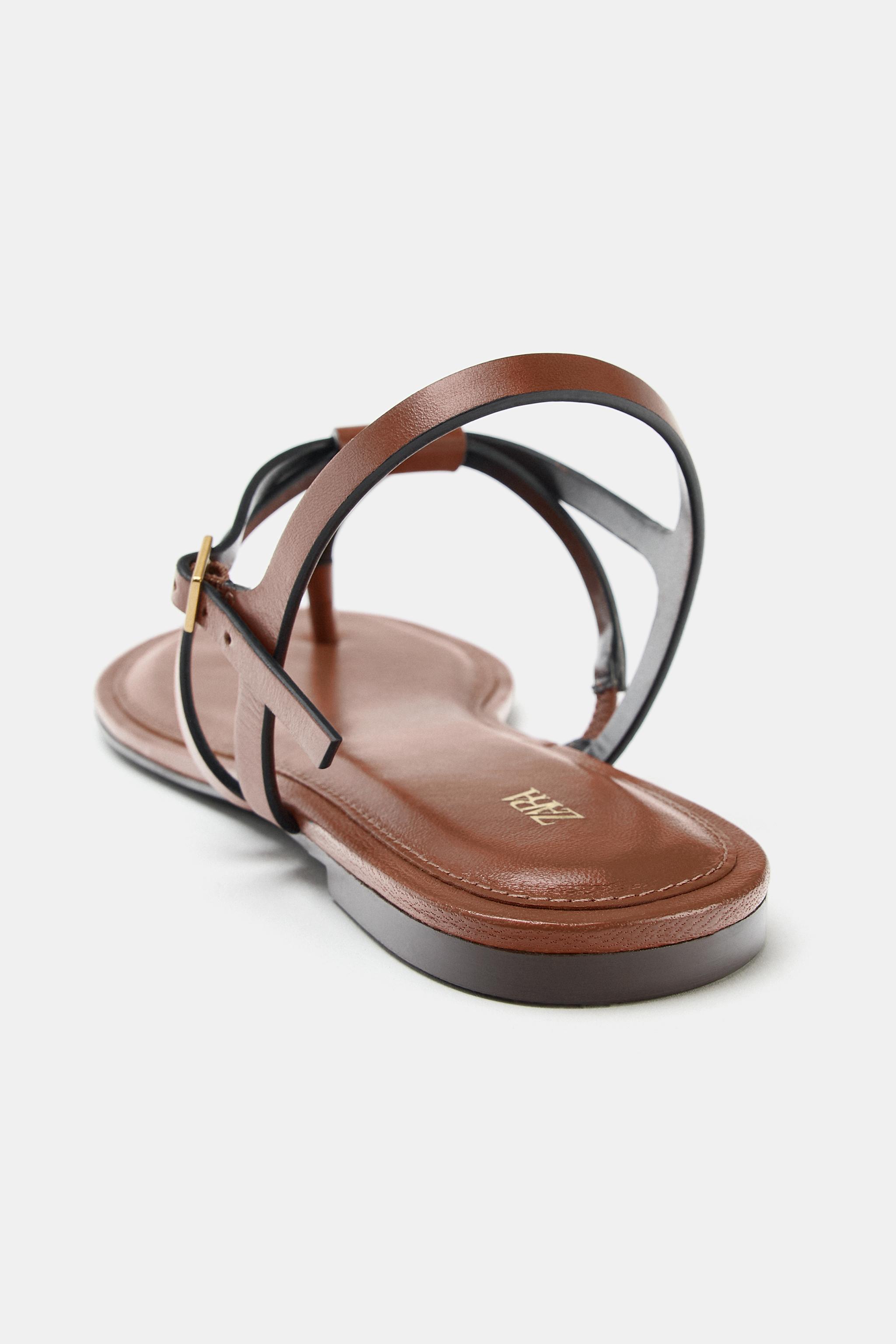 LEATHER FLAT SANDALS